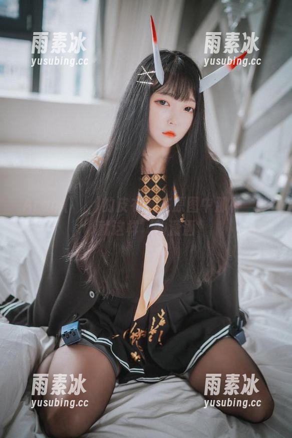 Aram(아람)的皮衣：在原图中那种‘我就这样’的潇洒