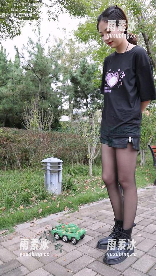 BoBoSocks袜啵啵 - 下载稚予的肉丝图包，五指袜新玩法等着你！