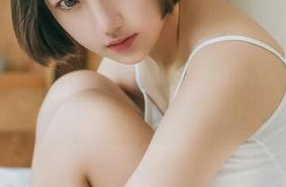GIRLT果团网 – 看！松果儿的高清壁纸，透明得像刚写好的童话