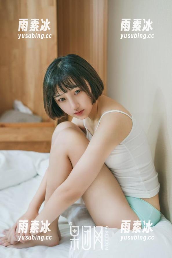 GIRLT果团网 - 看！松果儿的高清壁纸，透明得像刚写好的童话