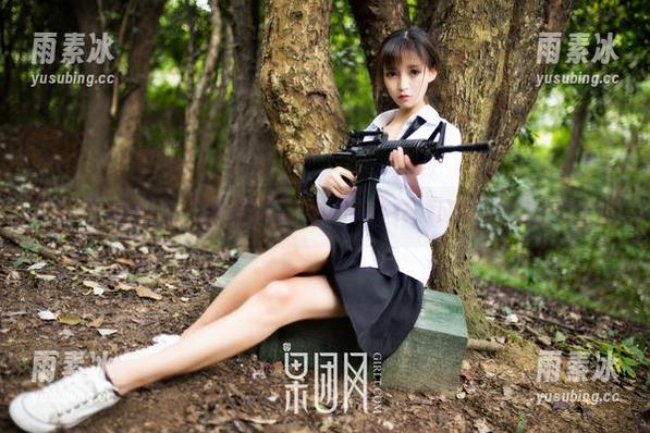 GIRLT果团网 - 免费拿萌神妹妹的连体衣，下载按钮等你点击！