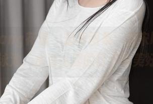 HuaYang花漾 – 最新图集：当宋kiki遇上泳池，水波荡漾的日子真美好。