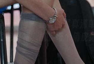 IESS异思趣向 – 夏夏的写真清单：一条完美的包臀裙，捕捉每个俏皮细节。