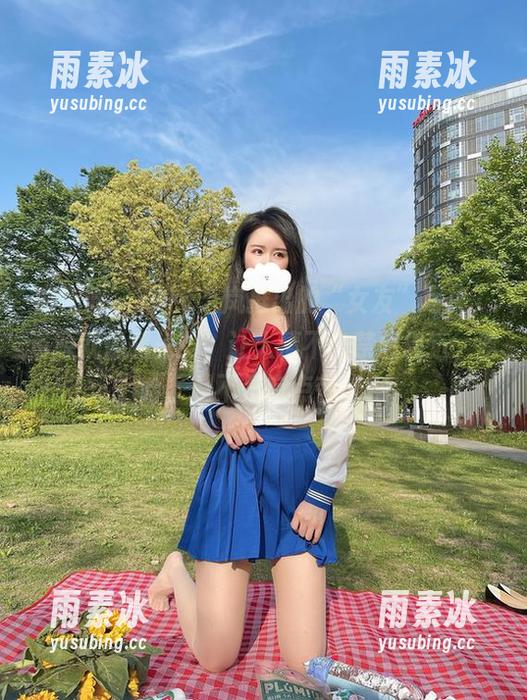 July芝岚 微密圈 - July芝岚推出的“女友”写真,资源就像暖光灯,让人情不自禁想靠近,哈哈,是不是有点夸张?