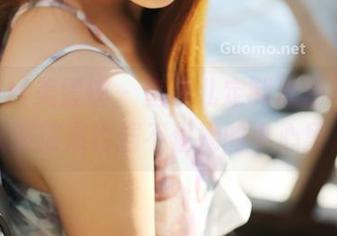 MyGirl美媛馆 – 唐琪儿定制泳池写真，水波荡漾也挡不住她的小心思。