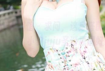 MyGirl美媛馆 – 求问，这身搭配能不能借我一用？小夕juju圣诞原图好绝。