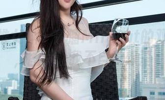 TGOD推女神 – 高溜Milkcat的双人全套，图片让我不自觉想歪
