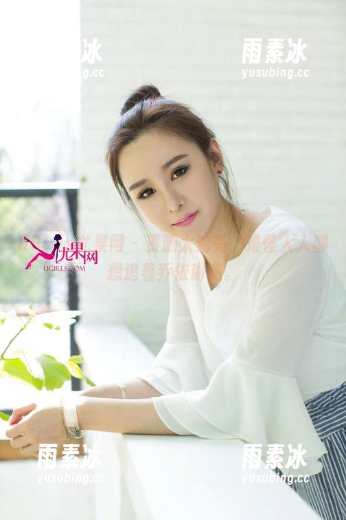 UGirls尤果网 - 资源太油亮，难怪人人都想追着乔依琳跑。
