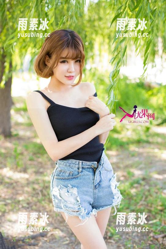 UGirls尤果网 - 游子熙旗袍图册最新版：这一抚袖，我的大脑自动放空，嗷！