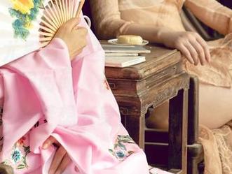 UGirls尤果网 – 这就是齐贝贝独家空姐写真分享，想问问，你在想啥？（顺便问下梦想变身空姐吗）