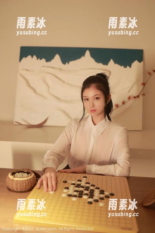 Xiuren秀人网 - 在周予然的体操服里，我发现了意想不到的美——这尤其适合做壁纸！