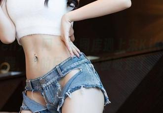 Xiuren秀人网 – 当图库遇上宋KiKi的长腿，我的目光都快被吸走了。