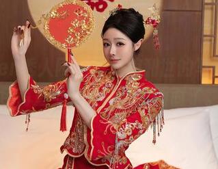 Xiuren秀人网 – 看抖娘利世的写真，粉色简直可以占领整个画面了。