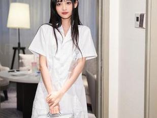 Xiuren秀人网 – 在线锁定瑶啊摇的瑶——看她黑丝诱惑图片根本停不下来