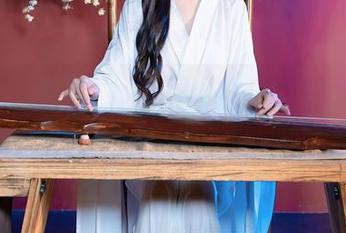 Xiuren秀人网 – 糯美子新专辑：双马尾套图，这位小姐姐果然让人想起青春？
