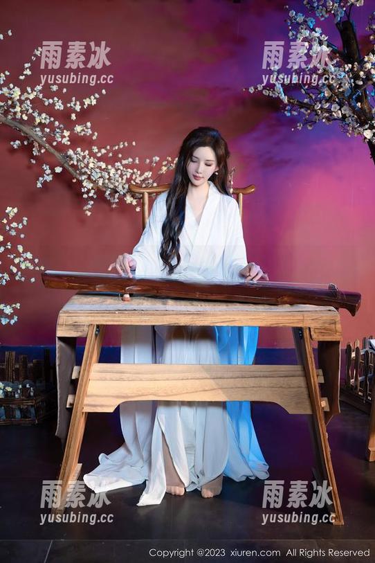 Xiuren秀人网-糯美子 Xiuren秀人网 - 糯美子新专辑:双马尾套图,这位小姐姐果然让人想起青春?