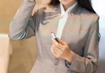 Xiuren秀人网 – 在线围观肉晴MINI的瑜伽原图，天哪，怎么做到如此自然又撩人？