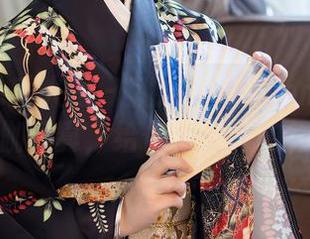 Xiuren秀人网 – 就这？草莓mm的高清瑜伽写真，给你不一样的视角