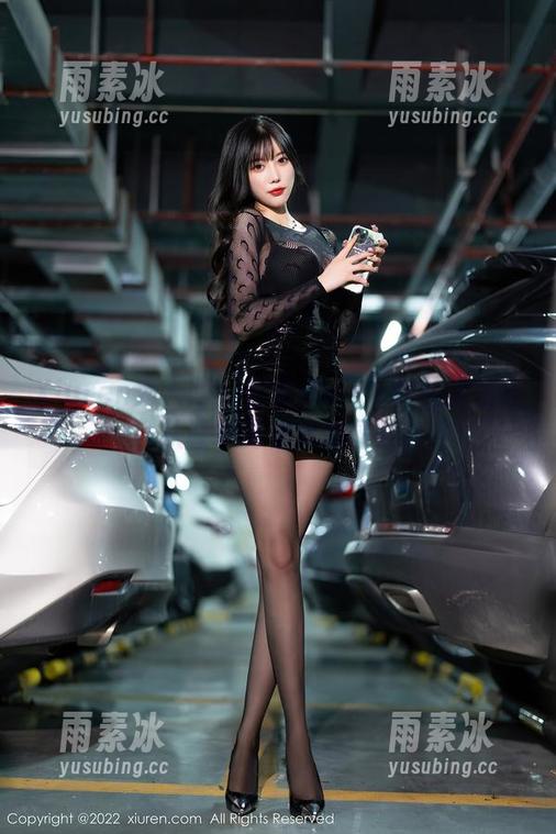 Xiuren秀人网 - 赵惟依coco的校服全套——从课本到球场的图集奇缘