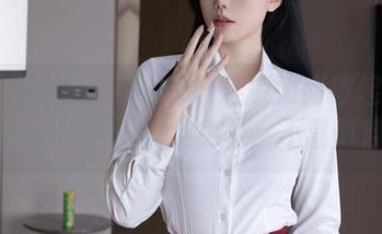 Xiuren秀人网 – 看顾楚楚如何撑起美图比基尼的名号，完全免费，不喜请自觉…