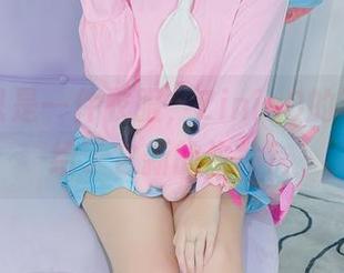 吊带不只是一件衣服，ZinieQ的写真美图给了它新的生命！