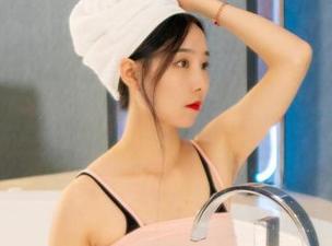 丽柜 – 写真与粉色的奇妙结合，真不明白由美是怎么想的