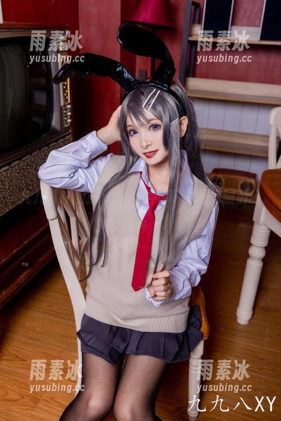 九九八吖的新佳作，学姐写真让你眼前一亮