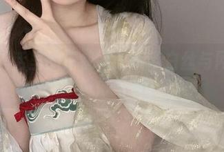 网络生活里的倦倦喵：吊带白丝与网盘的微妙平衡