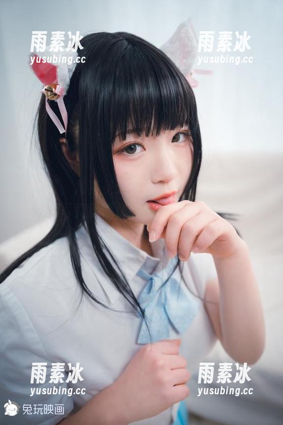 有时候，尤其是这种时候，兔玩映画的原图泳装写真就像快乐的后花园，随手一拍都美炸了！