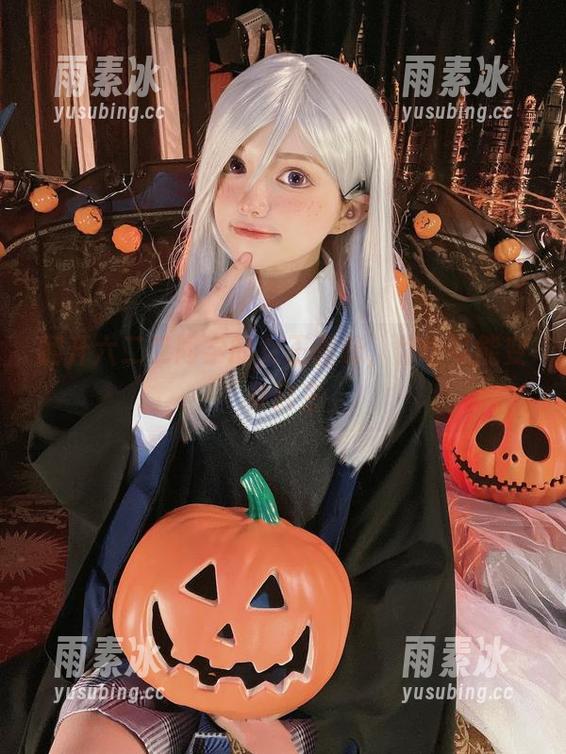 翻开六二二同学的女王画册，你也可能变身公主