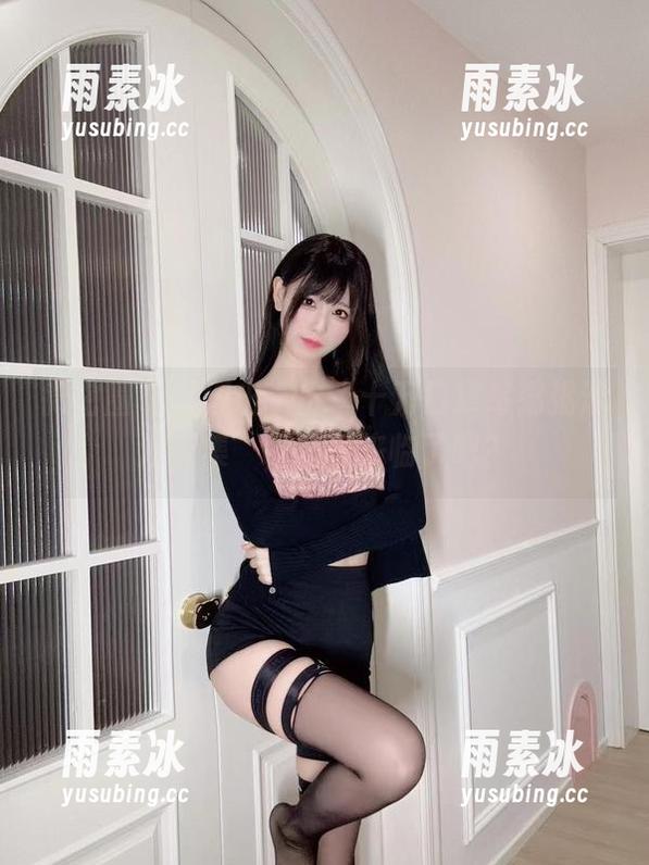 十万口草莓粥粥 微密圈 - 整理出一份“十万口草莓粥粥泳池合集”,夏天来临了吧?