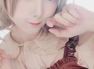 名濑弥七的浴缸单人秀—高清照片，泡澡乐翻天！