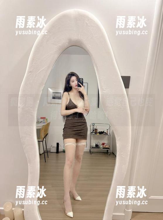 微密圈 - 周妍希泳装合集，感觉自己也变得清凉了，哈哈！