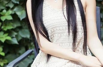头条女神 – 张译丹的白衬衫：图包里我心中的‘白色狂想’