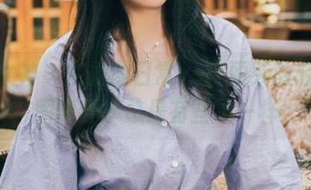 头条女神 – 空姐的日常vs李丽莎的轻松，图集分享总是有些不一样