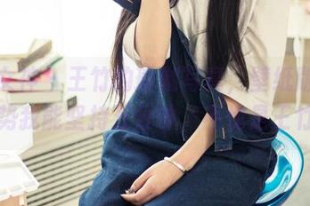 头条女神 – 王竹的瑜伽写真，壁纸版？这姿势我能坚持五分钟，不愧是王竹！