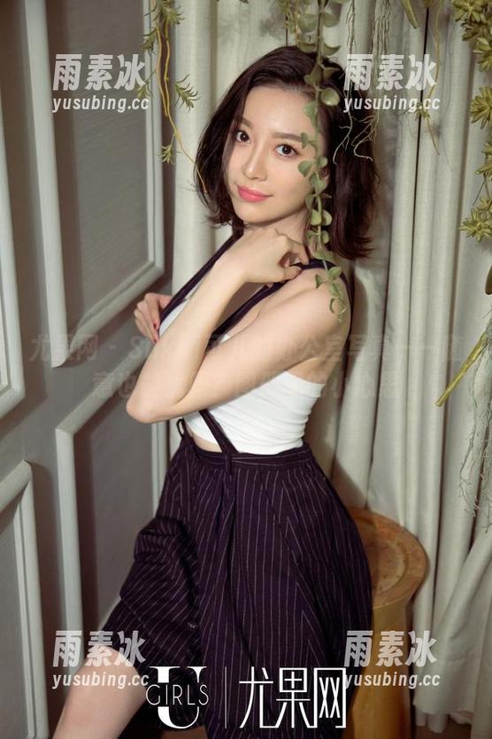 尤果网 - Sukki可儿的办公室写真——随意也能优雅？图册里的小心思