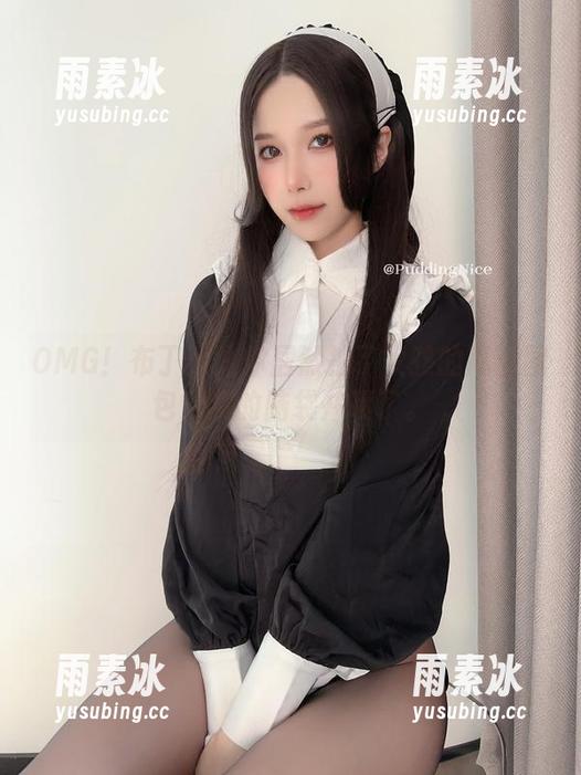 OMG！布丁大法你居然拍了女孩的高清图包？我的脑袋井喷了。