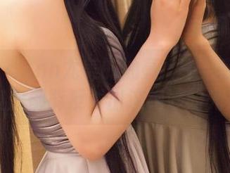 推女神 – Ann尤美的油亮圖片：感觉连我家窗户都能反射出这绝妙的光泽。