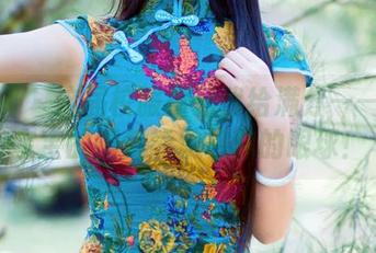 推女郎 – 这届校服福利我给满分——哈尼宝宝的图包能承包你的眼球！