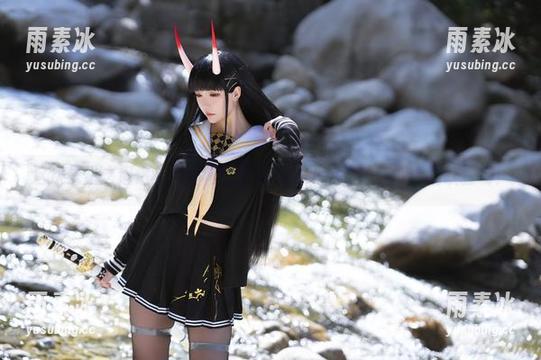 这次是星之迟迟的白狗勾上了旗袍，cos界的新鲜事踊跃登场！