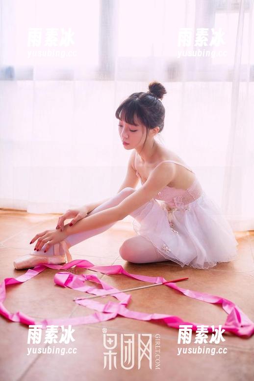 果团网 - 精选图集：Miss琪的小蛮腰护士服，这样的护士，快安排个病例吧！