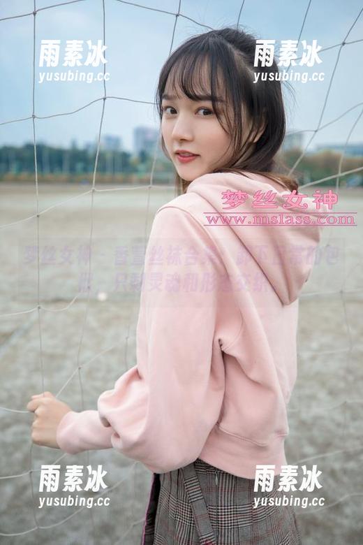 梦丝女神 - 香萱丝袜合集：卸下日常的包袱，只剩灵魂和形态交织。
