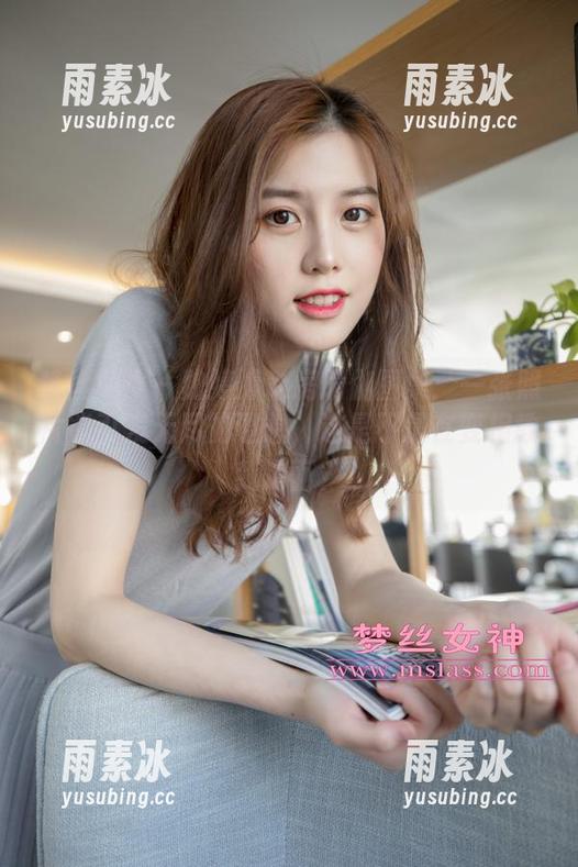 梦丝女神 - 魏婷婷私房瑜伽图集：一张照片能引发无尽的遐想，这是不是在变相教我泡面？