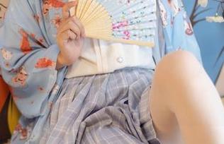 森萝财团 – 原图大福利，乃晴和她的白丝胖次在水岛空里，仔细一看竟然有种说不出来的优雅……