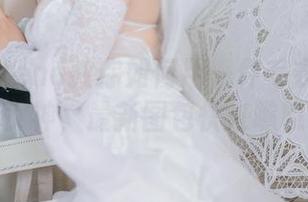 樱落Selena教你如何用一件毛衣秒变校园女神，最新图包快来瞧瞧！