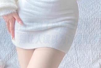 微密圈 – 汤圆可甜了的校服写真，稍微去掉点光，别让人误以为这是宣传册。
