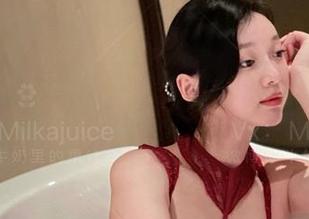 微密圈 – 牛奶里的果汁的黑丝合集，照片中那种自由感，真是一种奇妙体验。