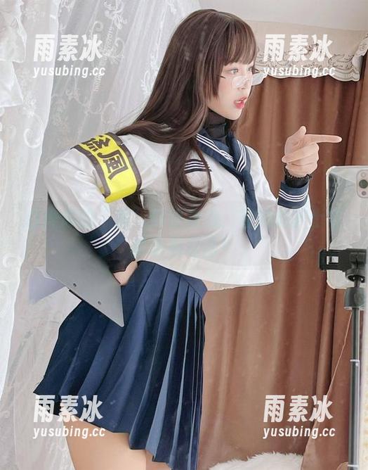 白烨烨的“病”你快来治：看她的护士写真集和原图！