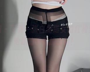 微密圈 – 下载一张白龙猫女的红裙美图，给你的手机加点料！